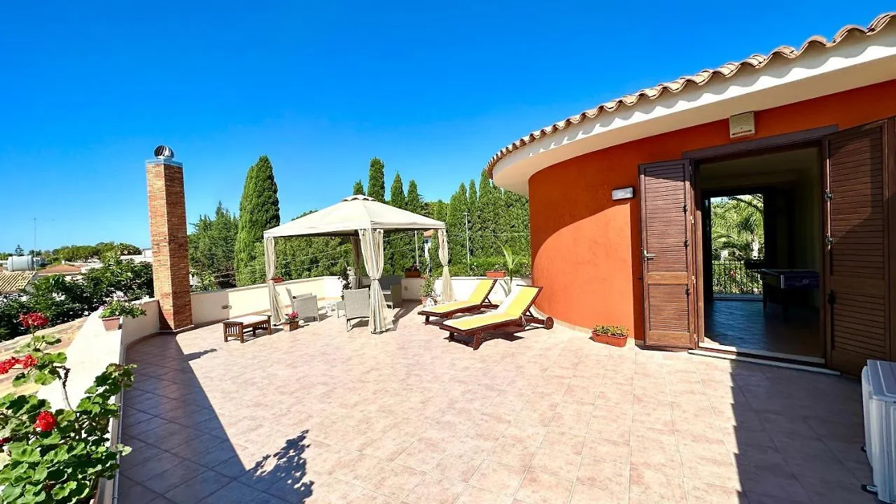 Villa Don Salvador Fontane Bianche 0*,
